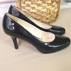 Etienne Aigner Black Patent Leather Heels 7M